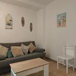 Vacacional Paseo Maritimo * Estepona